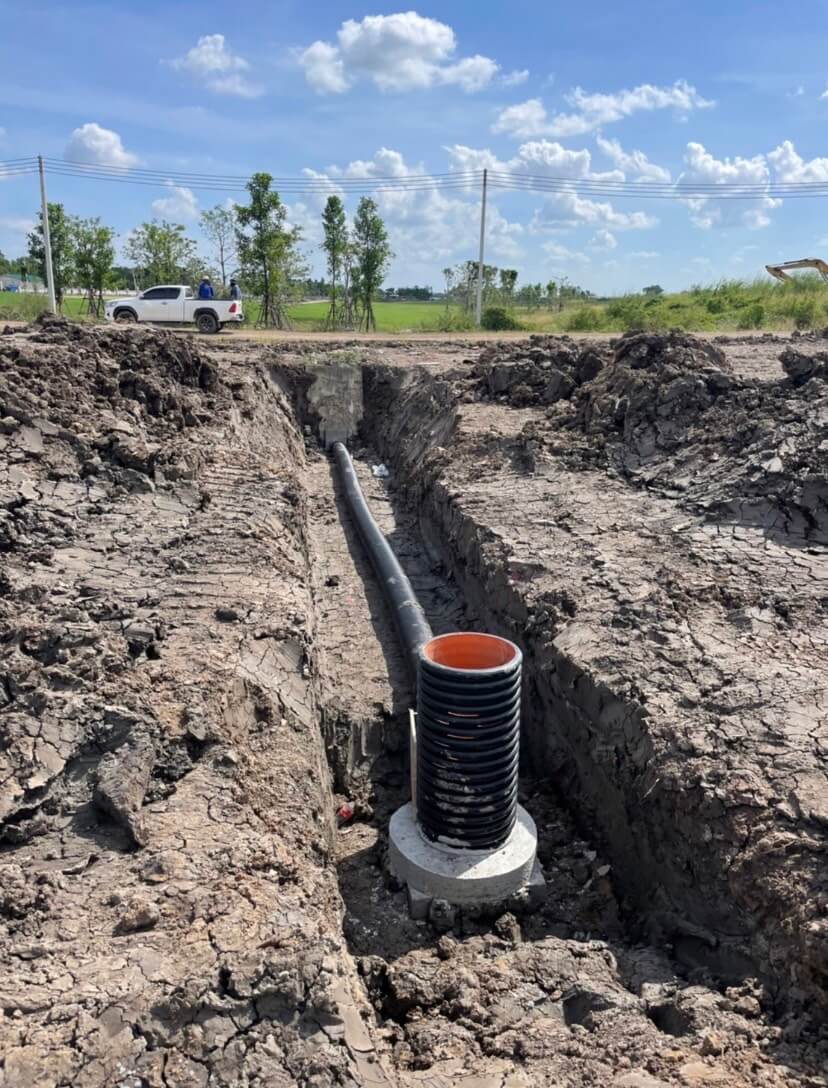 The trench installation process of corrugated pipes ( TAPKORR ) in a golf course