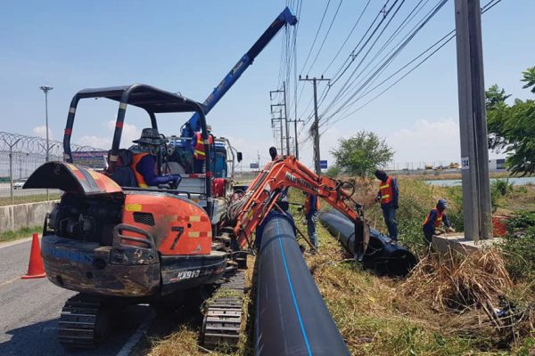 Featured : Installation of HDPE pipe on local motorway