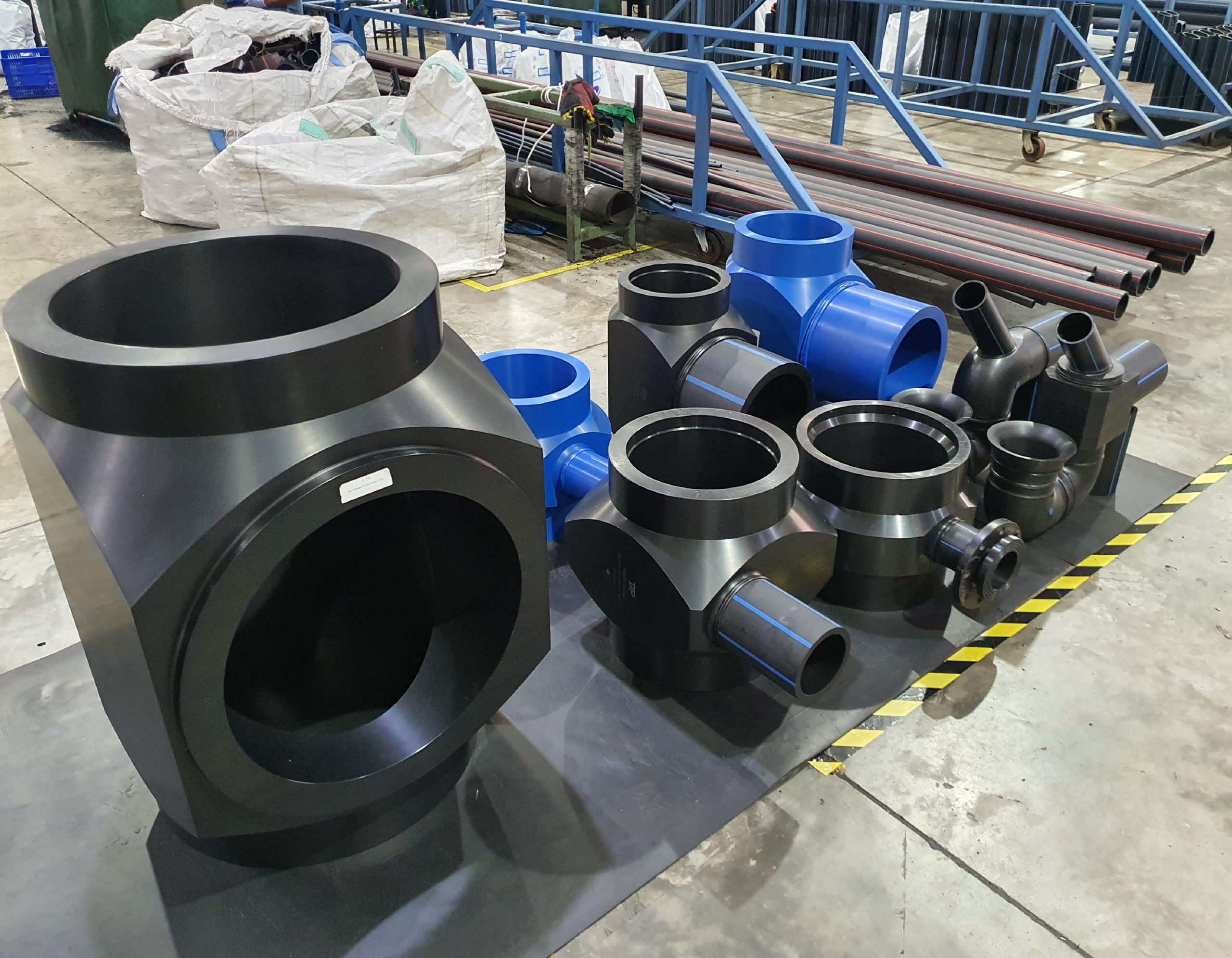 HDPE reinforced tees and fittings - Image 1