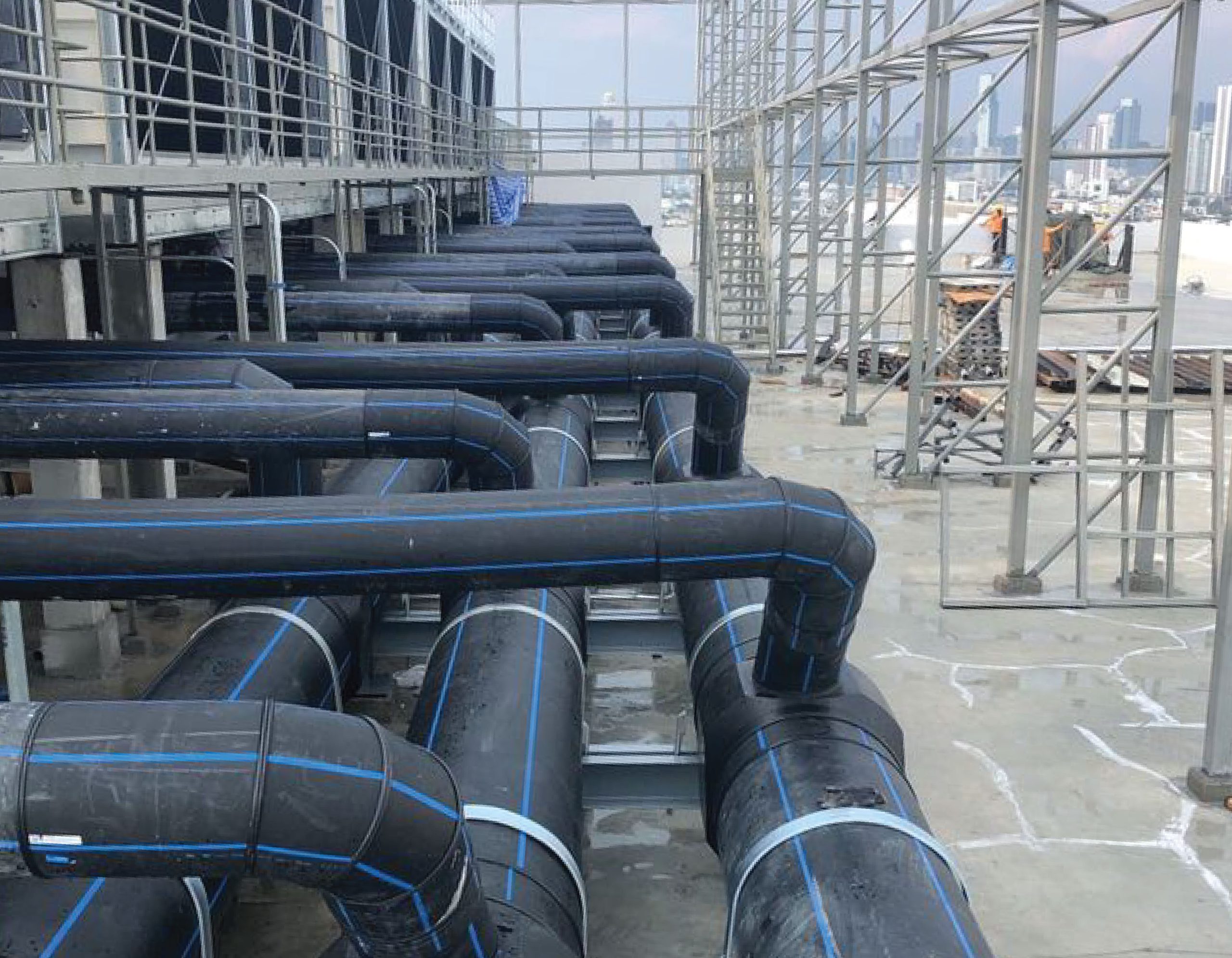 Cooling system HDPE pipe diameter 630mm. PN10 placed in the building